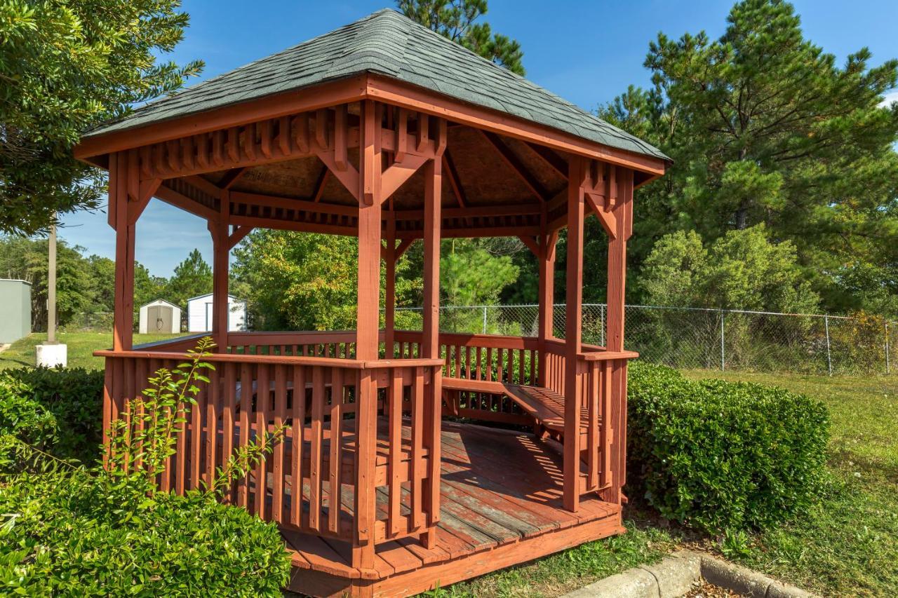 Quality Inn Fayetteville Near Fort Bragg Exterior foto
