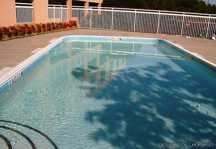 Quality Inn Fayetteville Near Fort Bragg Exterior foto